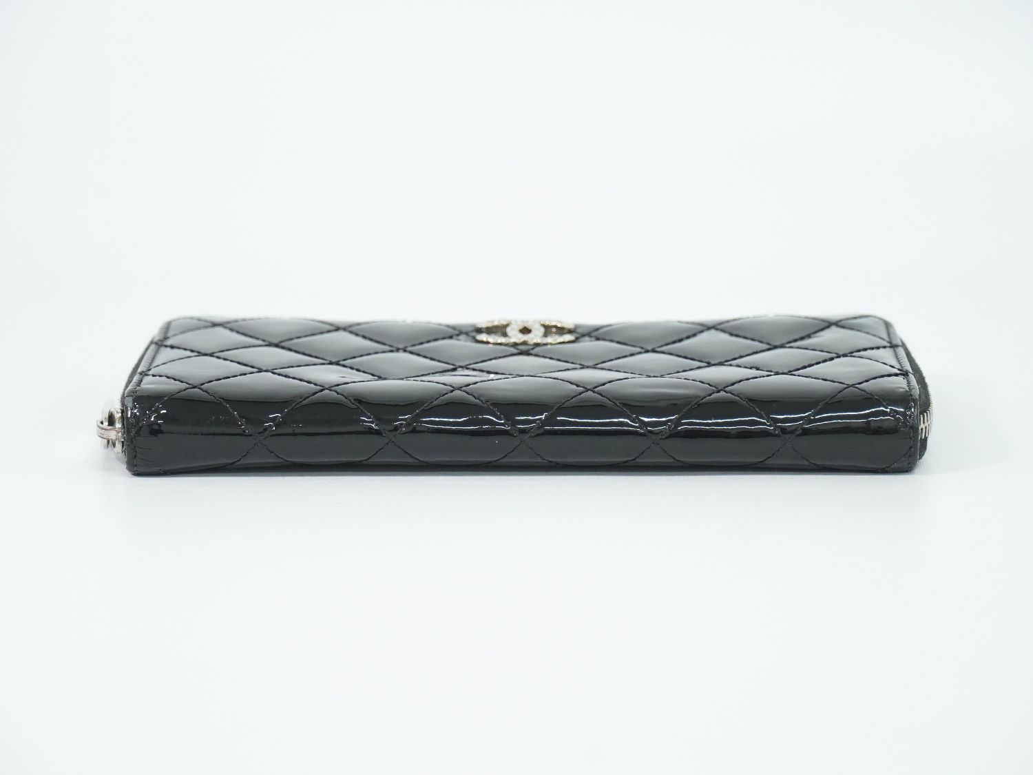 Chanel CC Logo Quilted Round Zip Wallet Patent Leather Black — view 3