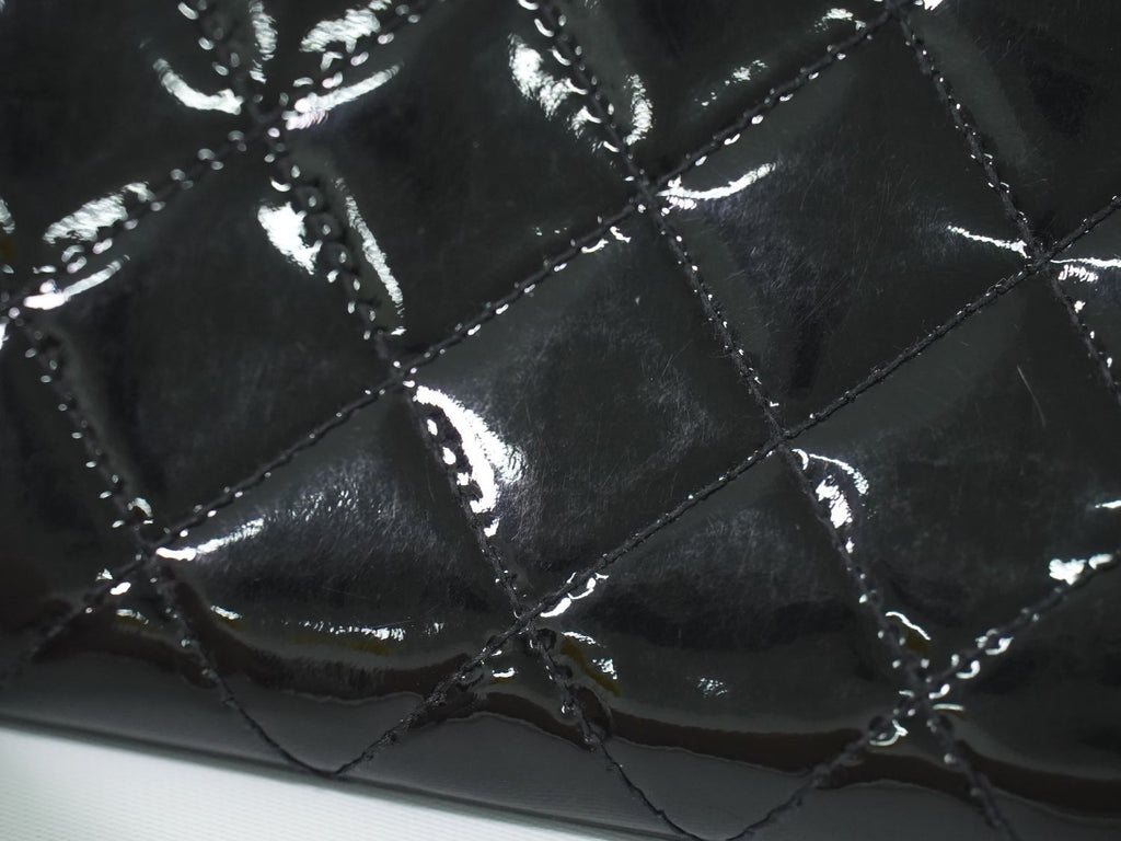 Chanel CC Logo Quilted Round Zip Wallet Patent Leather Black — view 7