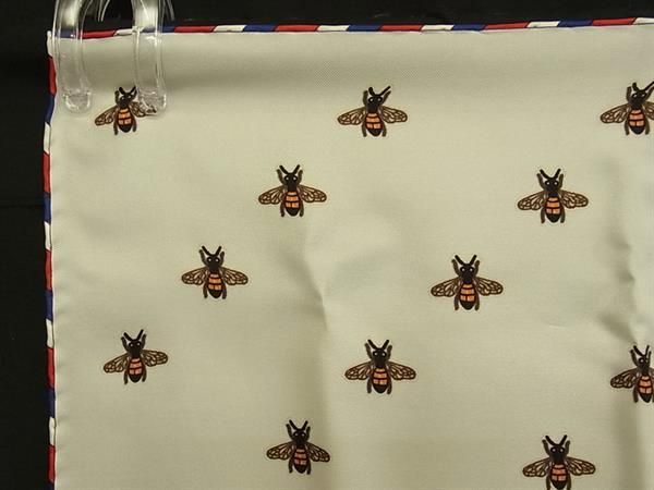 Gucci Bee Scarf Pocket Square Ivory — view 3