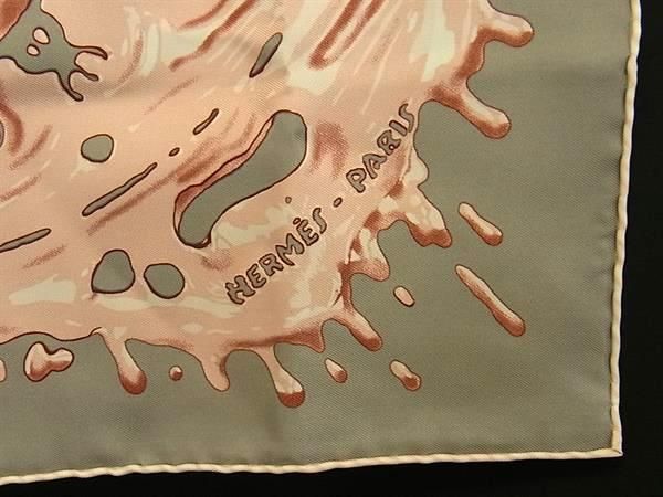 Hermes Freshly Painted Carre 45 Petit Gavrossi Silk 100% Scarf Pocket Square — view 3