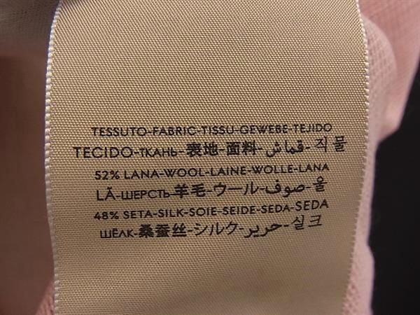 Gucci GG Pattern 52% Wool Silk 48% Shawl Pink Scarf — view 4