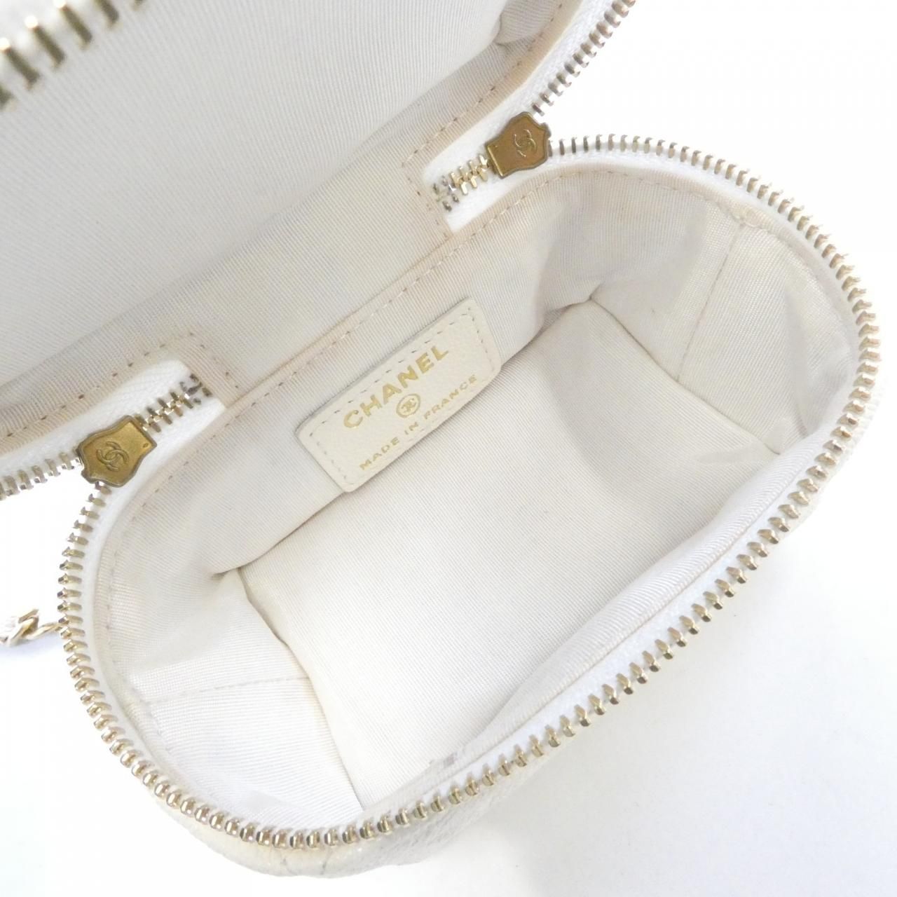 Chanel Shoulder Bag White — view 8