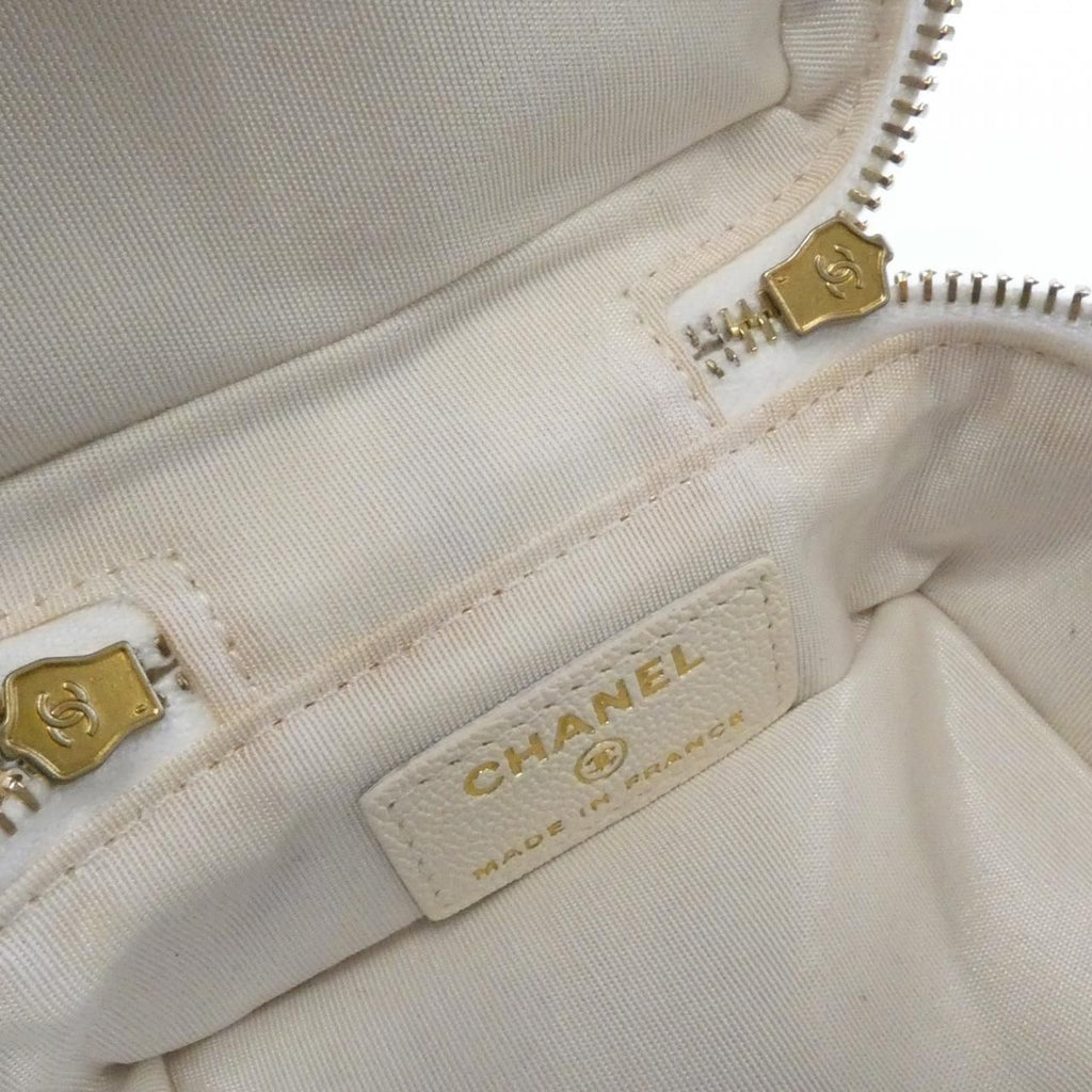 Chanel Shoulder Bag White — view 9