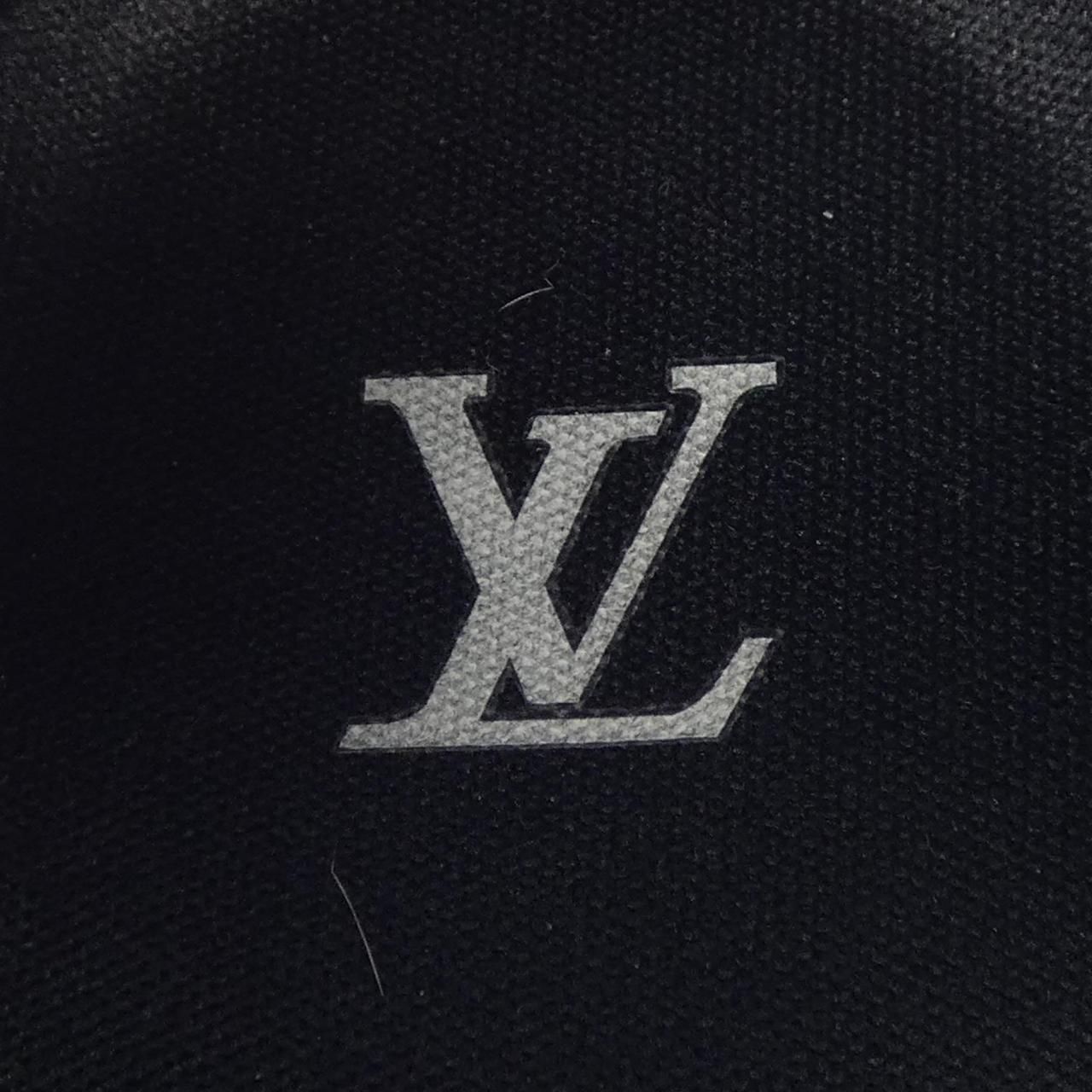 Louis Vuitton LV Trainers Sneakers — view 6