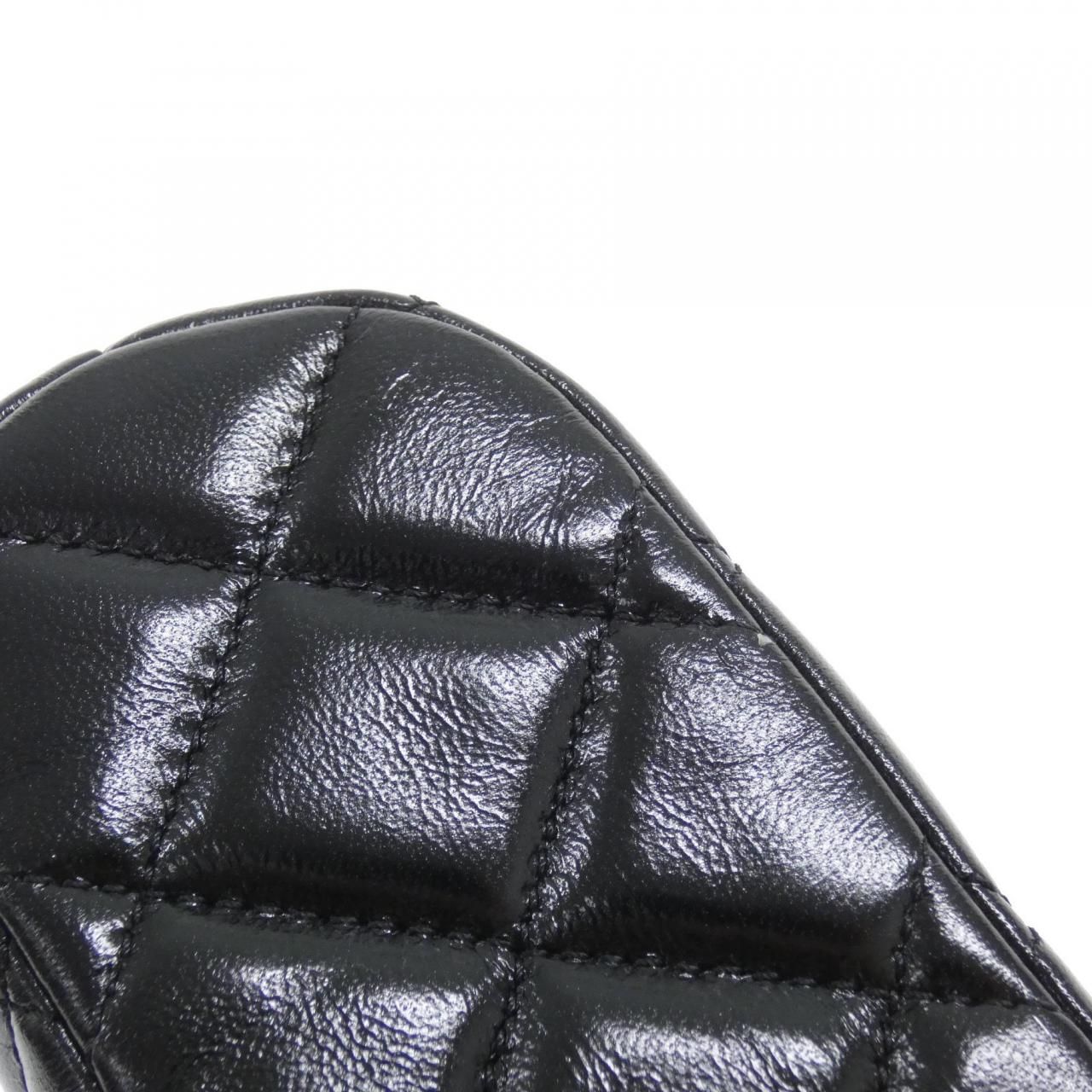 Chanel Bag Handbag Black — view 3