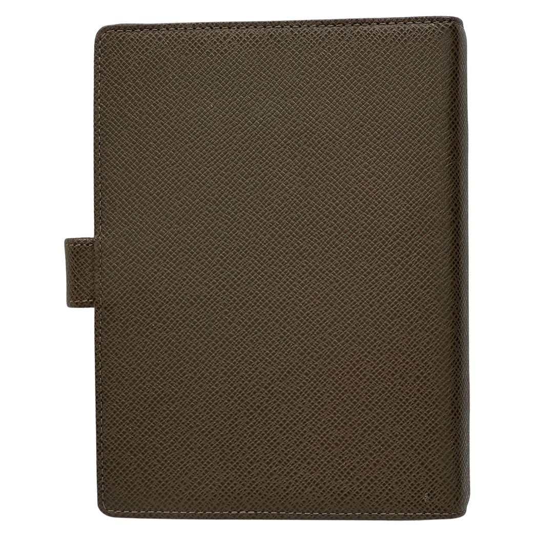 Louis Vuitton Notebook Cover Taiga Agenda MM Grizzly Brown Simple — view 2