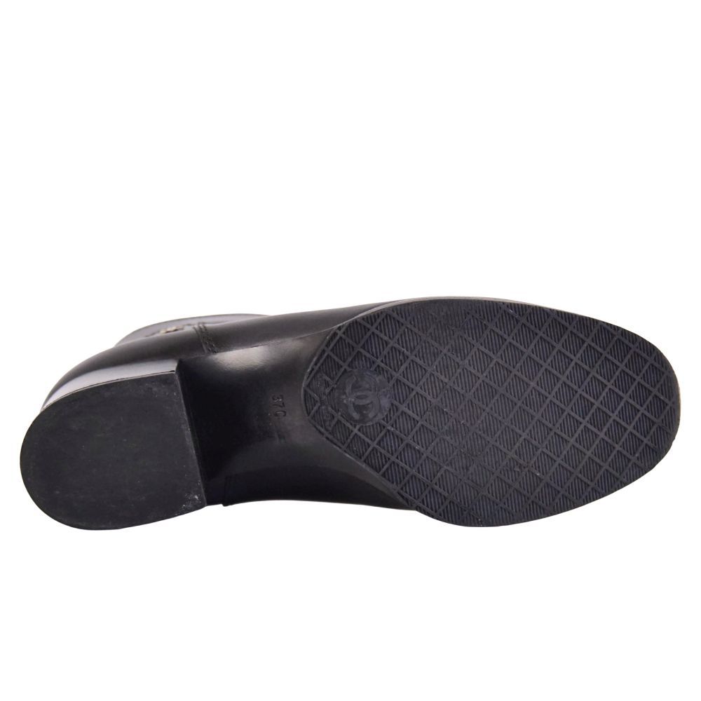 Chanel Boots Short CC Logo — view 8