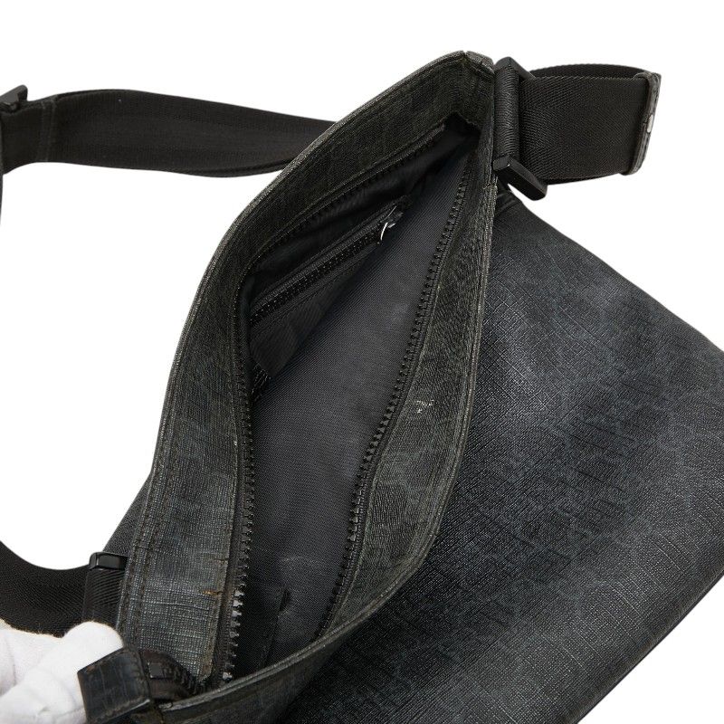 Gucci GG Supreme Crossbody Shoulder Bag Black Gray Leather — view 6