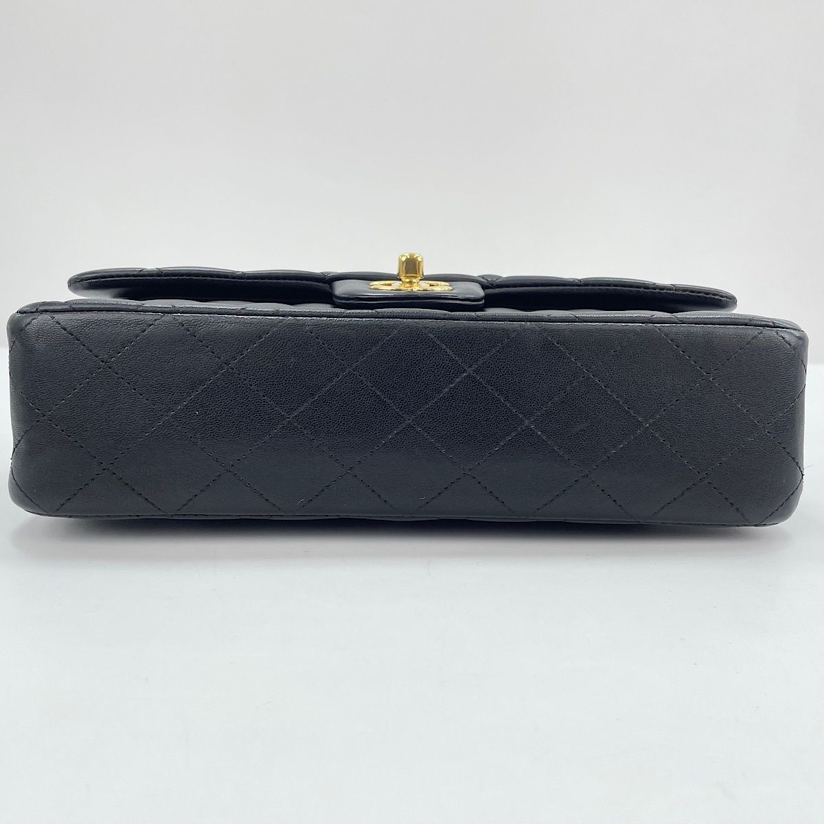 Chanel Shoulder Bag Quilted 25 — view 7