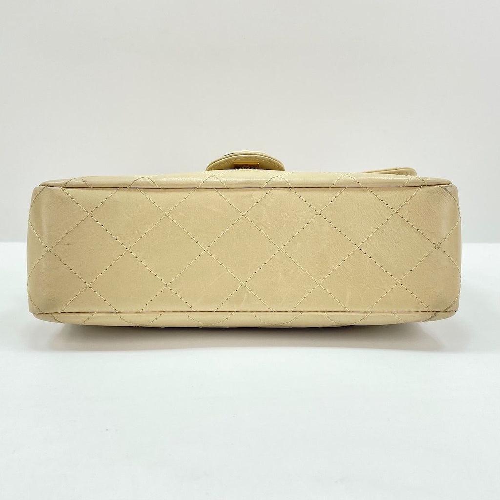 Chanel Shoulder Bag Quilted — view 7