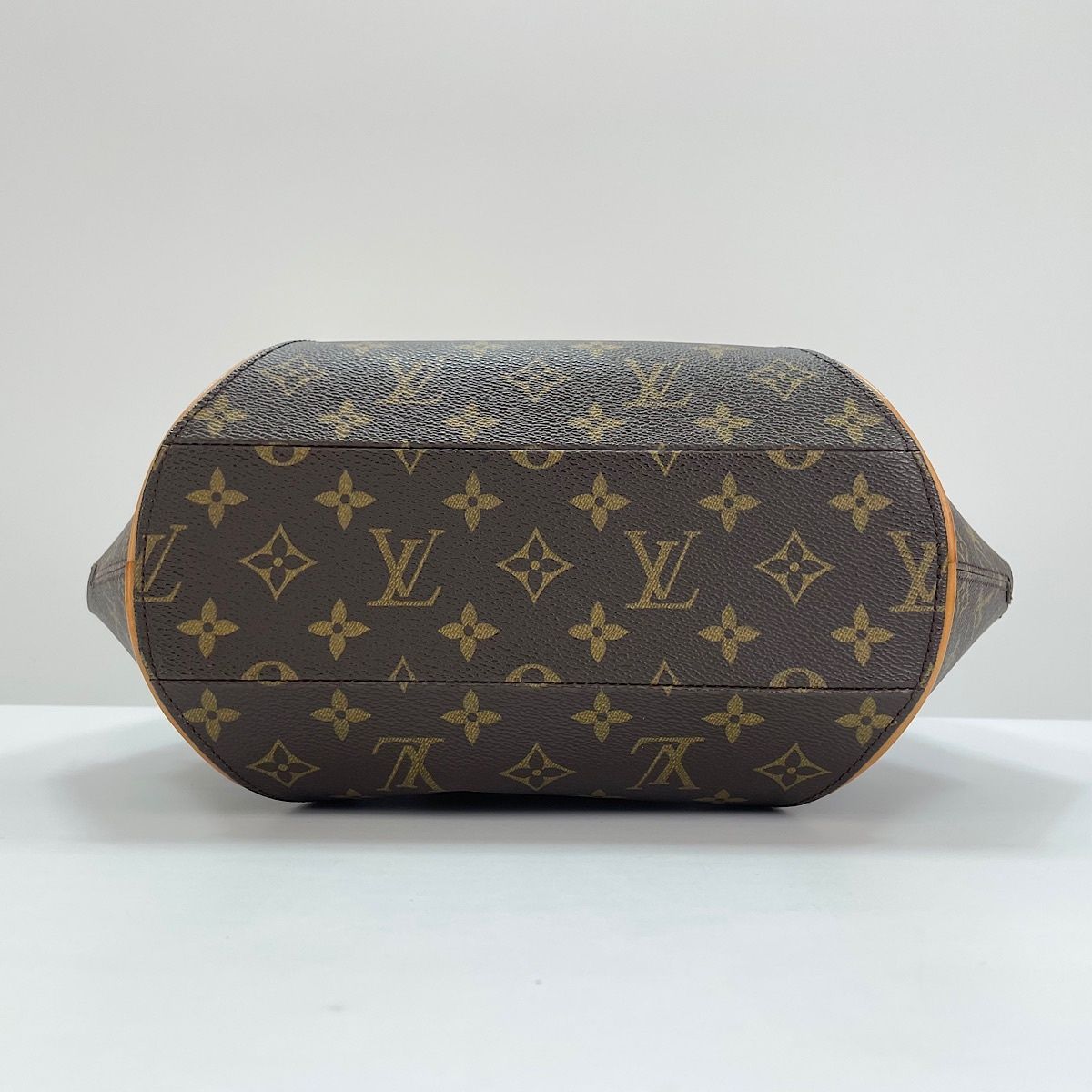 Louis Vuitton Handbag Ellipse MM — view 7