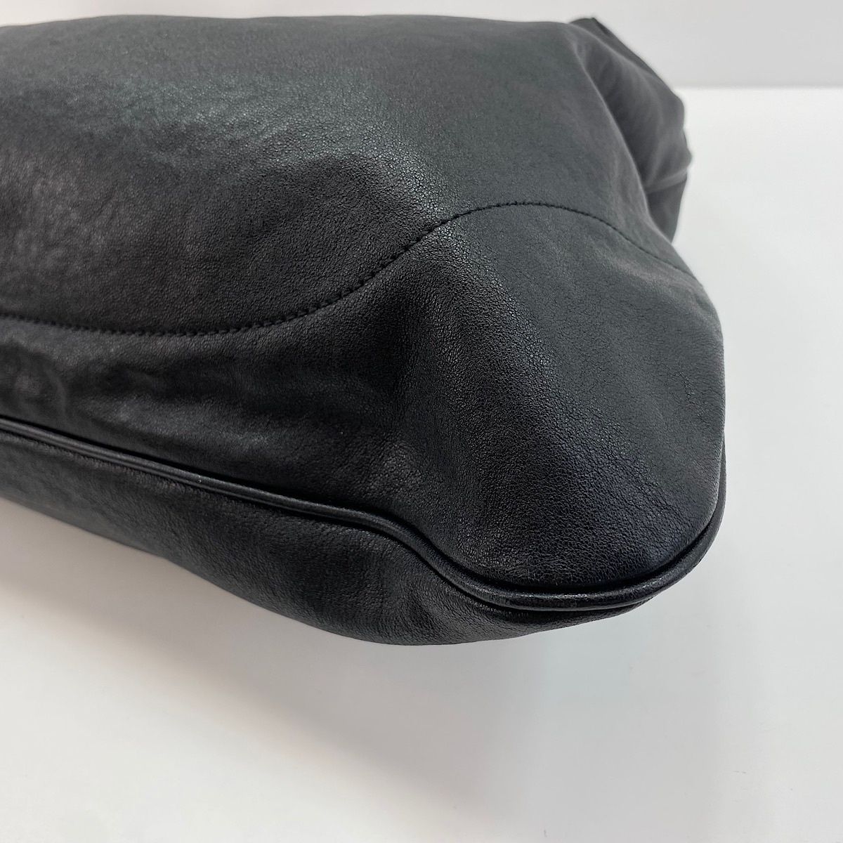 Gucci Shoulder Bag Black — view 8
