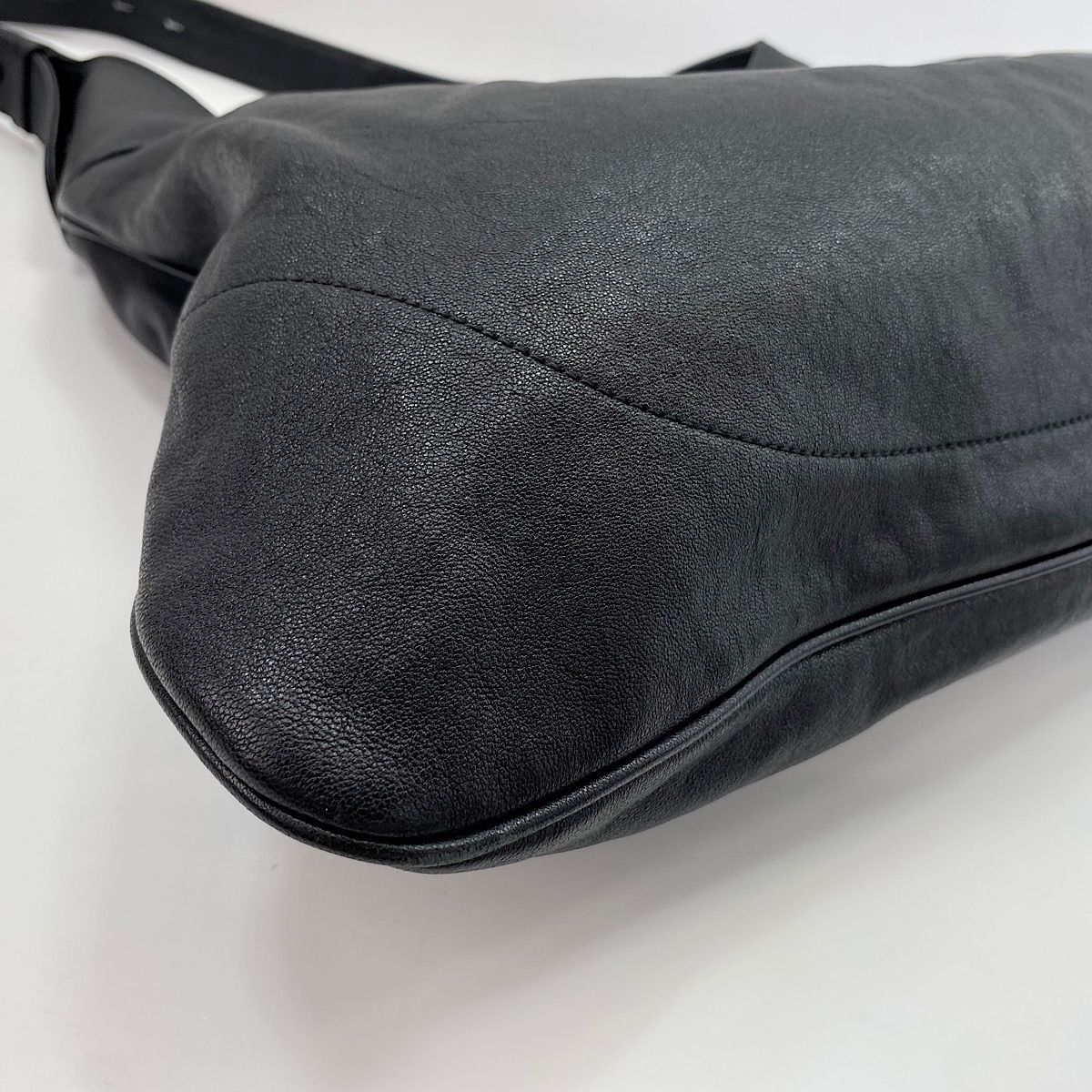 Gucci Shoulder Bag Black — view 9