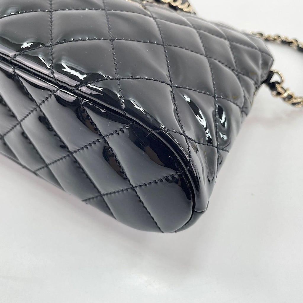 Chanel Handbag Black — view 9