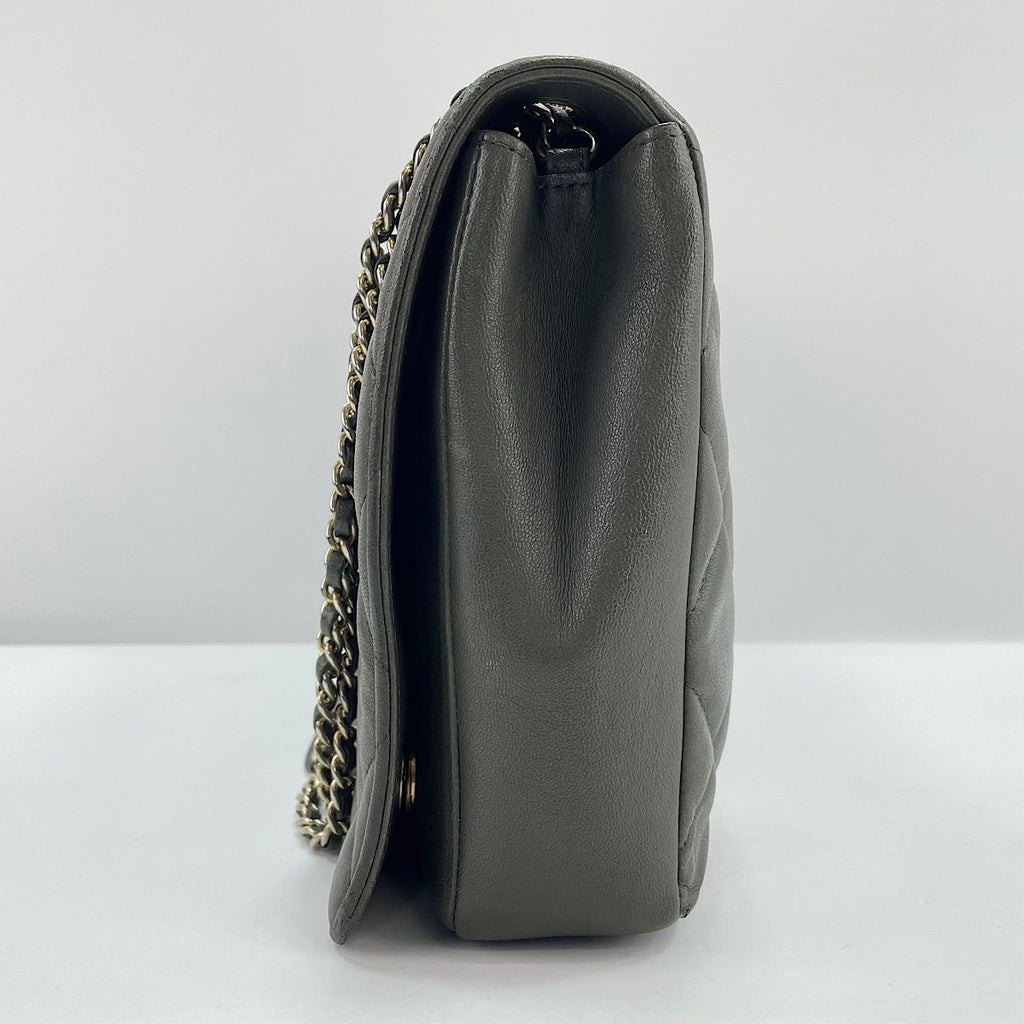 Chanel Shoulder Bag Khaki — view 5