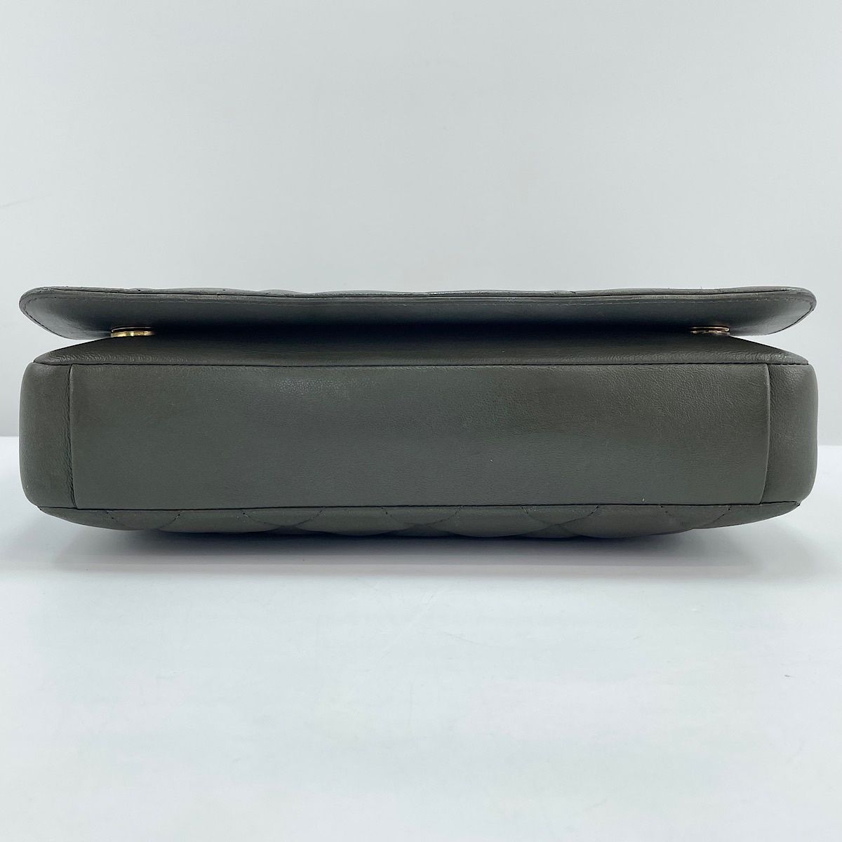 Chanel Shoulder Bag Khaki — view 7