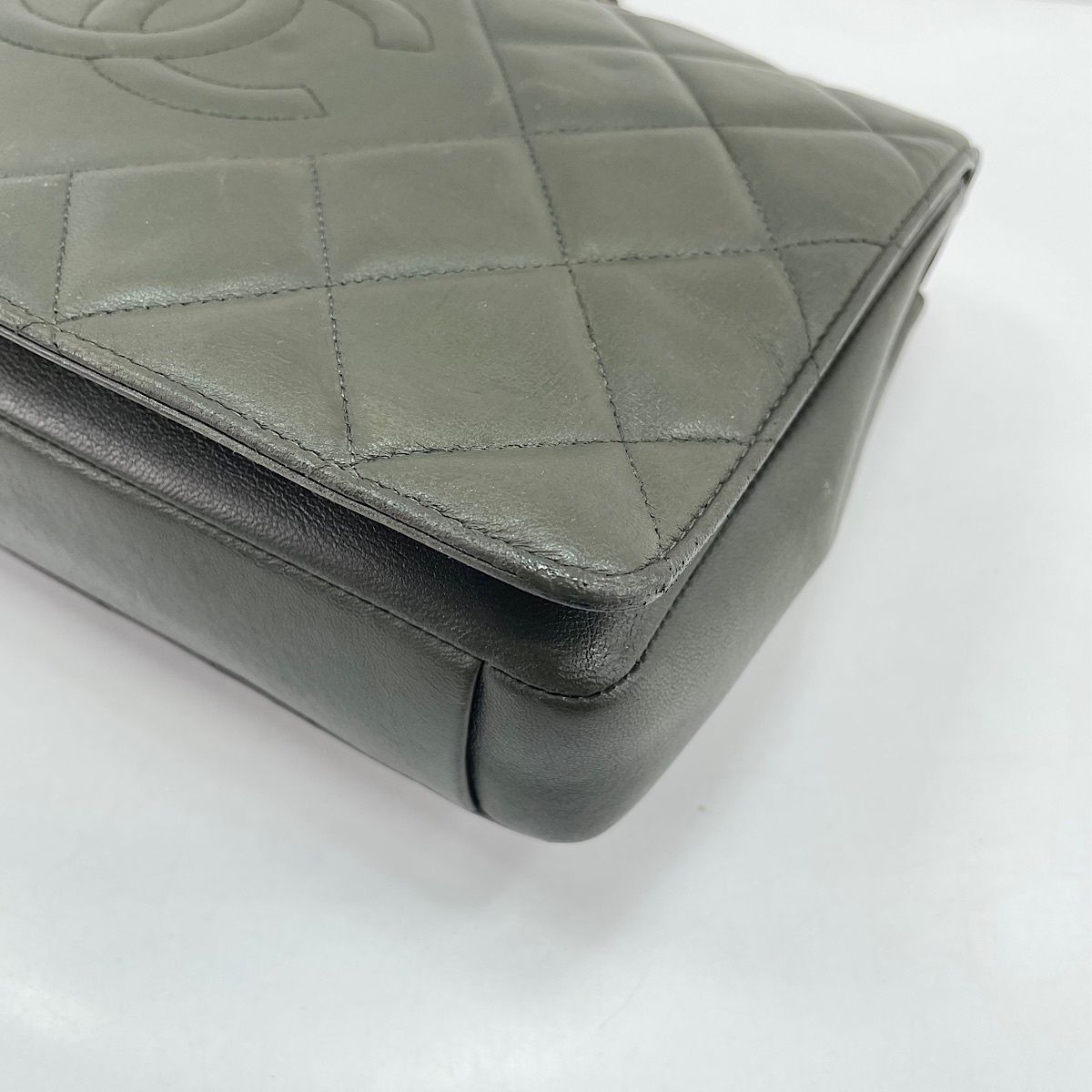 Chanel Shoulder Bag Khaki — view 9