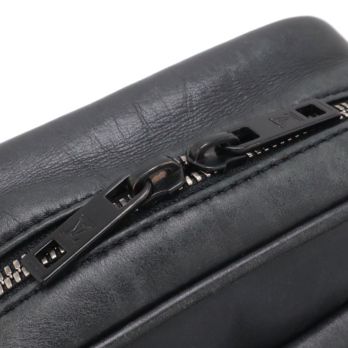 Louis Vuitton Monogram Difir Peonia Shoulder Bag Pochette Leather Black Noir — view 5