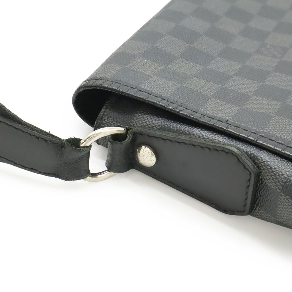 Louis Vuitton Damier Graphite Daniel GM Messenger — view 8