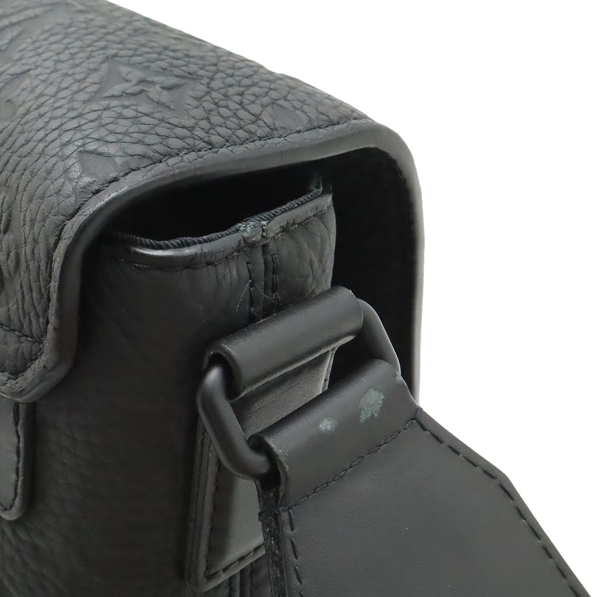 Louis Vuitton Monogram Taurillon S Cape Messenger Shoulder Bag Crossbody Noir — view 7