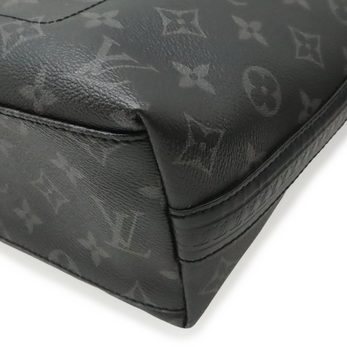 Louis Vuitton Monogram Eclipse Apollo Messenger Mm Shoulder Bag Fragment — view 3