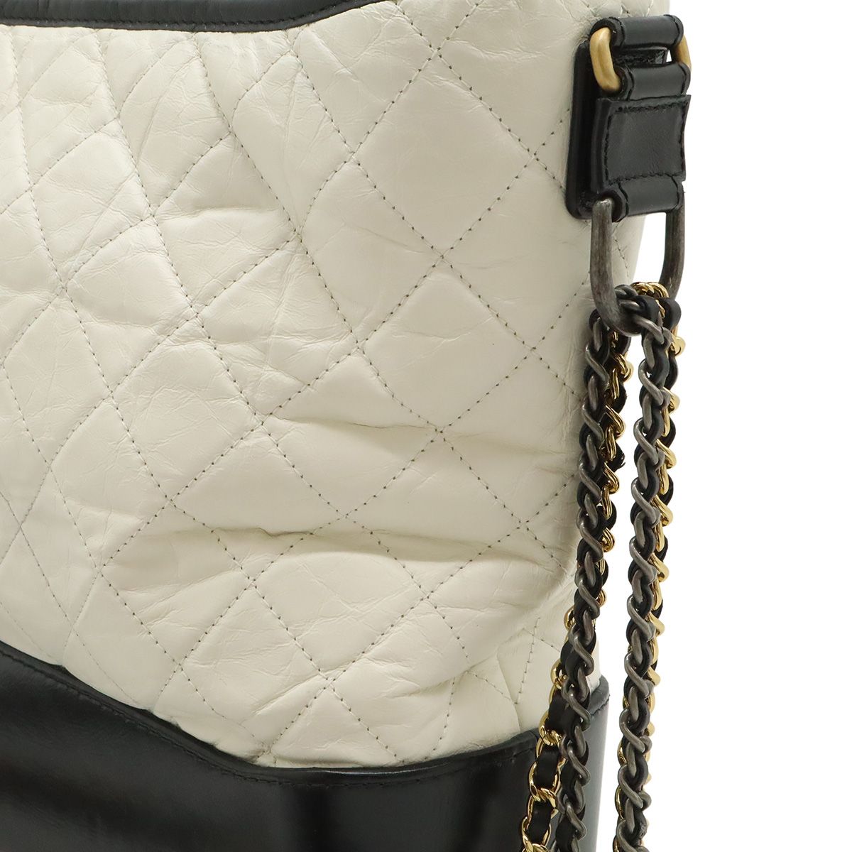 Chanel Gabriel de Large Hobo Chain Shoulder Bag Calfskin Bicolor White Black — view 8