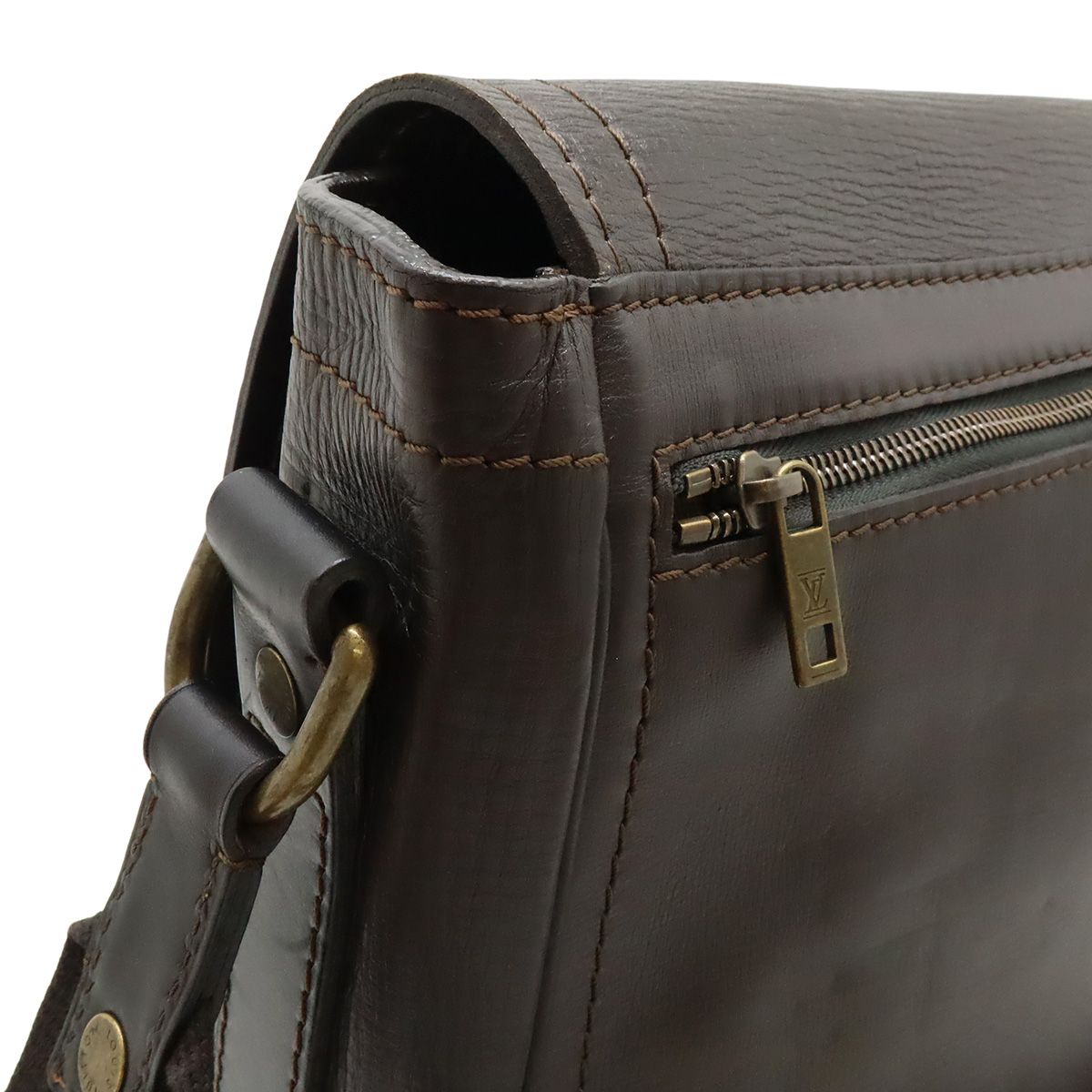 Louis Vuitton Utah Line Messenger Shoulder Bag Leather Cafe Brown — view 4