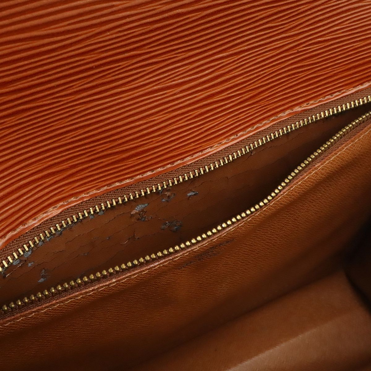 Louis Vuitton Epi Monceau Handbag Second Bag Kenya Brown Gold Key Missing — view 7