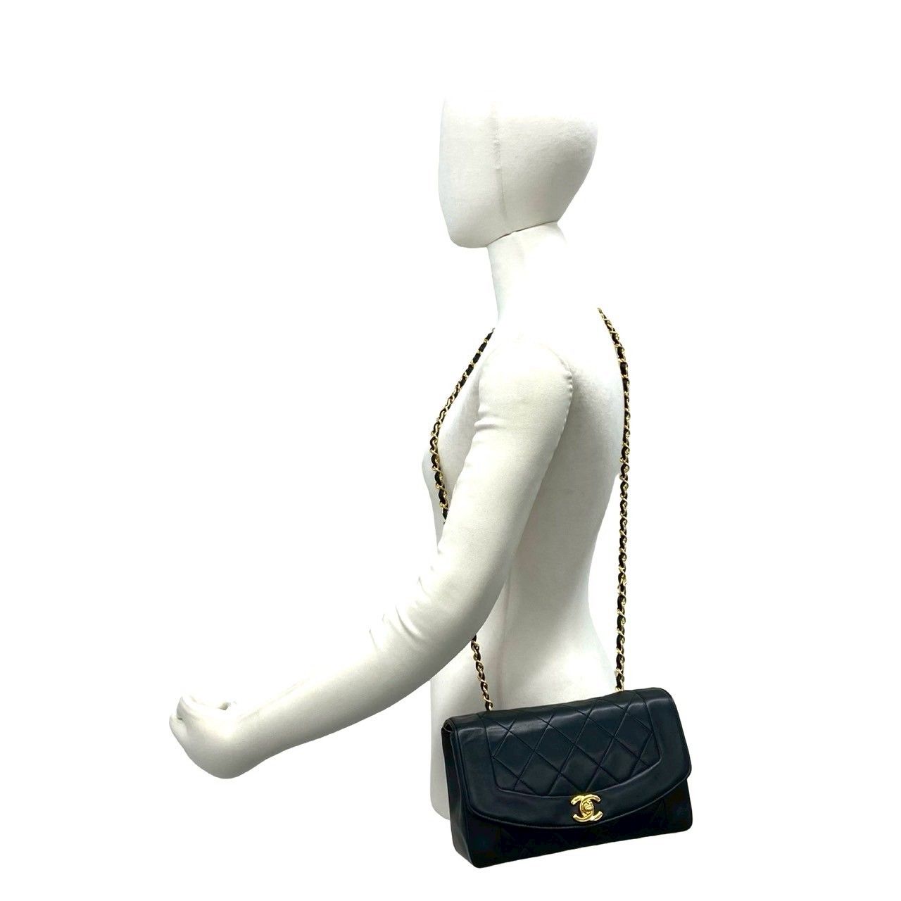 Chanel Card Quilted Diana Flap Coco Lambskin Chain Shoulder Bag Black — view 2