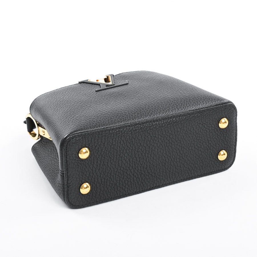 Louis Vuitton Handbag Capucines Mini — view 5