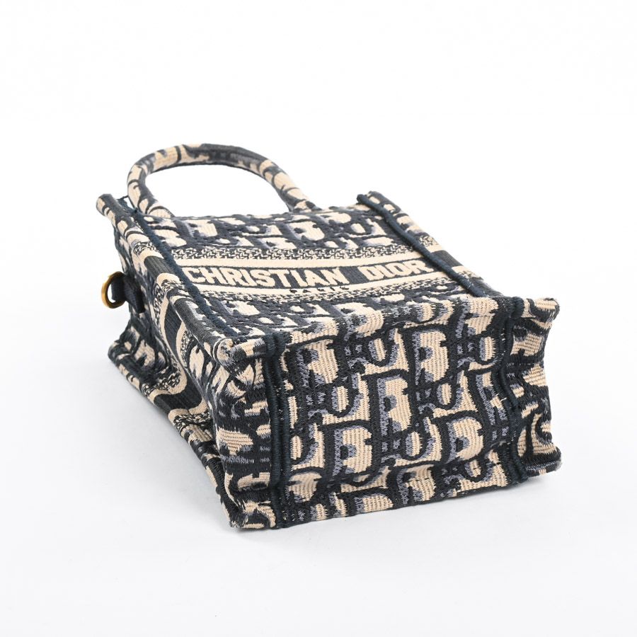 Dior Shoulder Bag Book Tote Vertical Mini — view 5