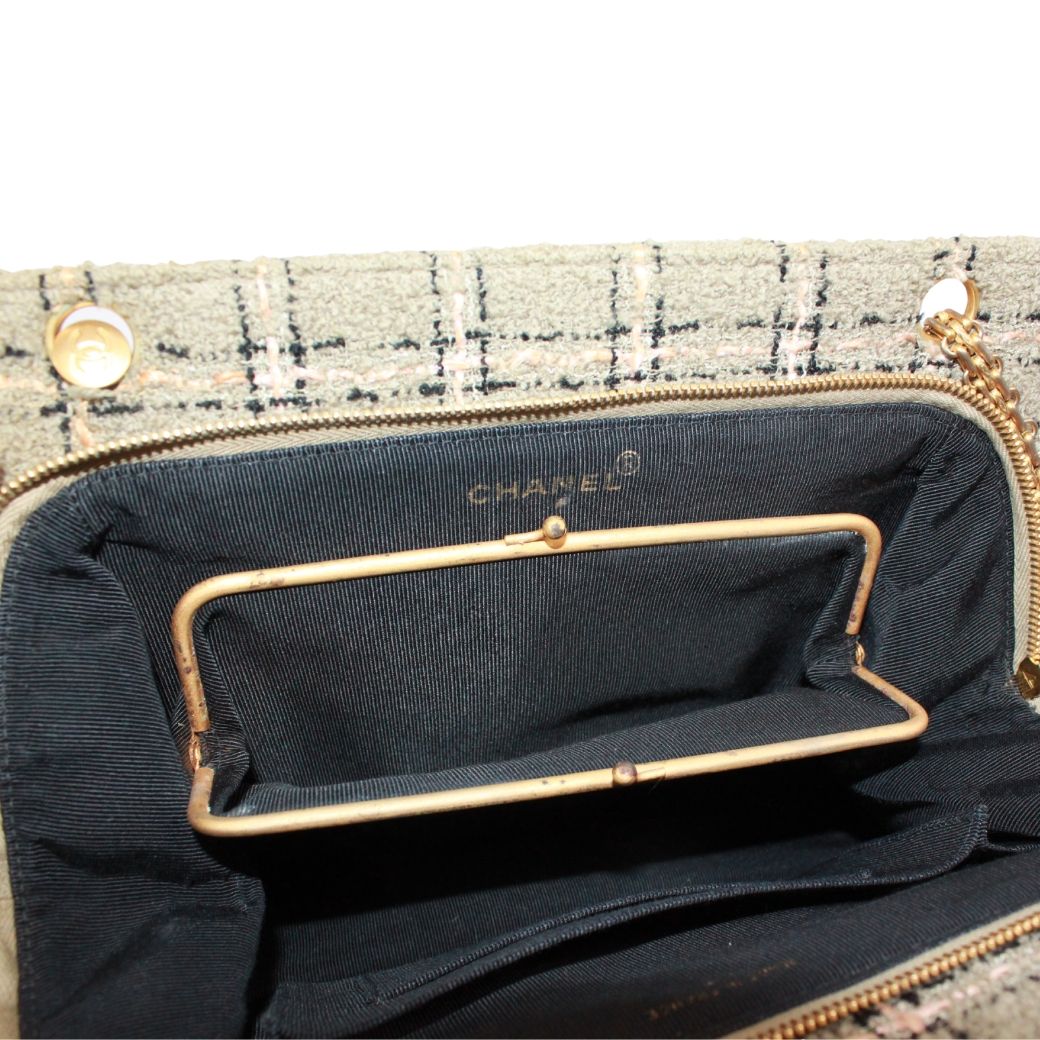 Chanel Tweed Pink Beige Shoulder Bag Gold — view 9