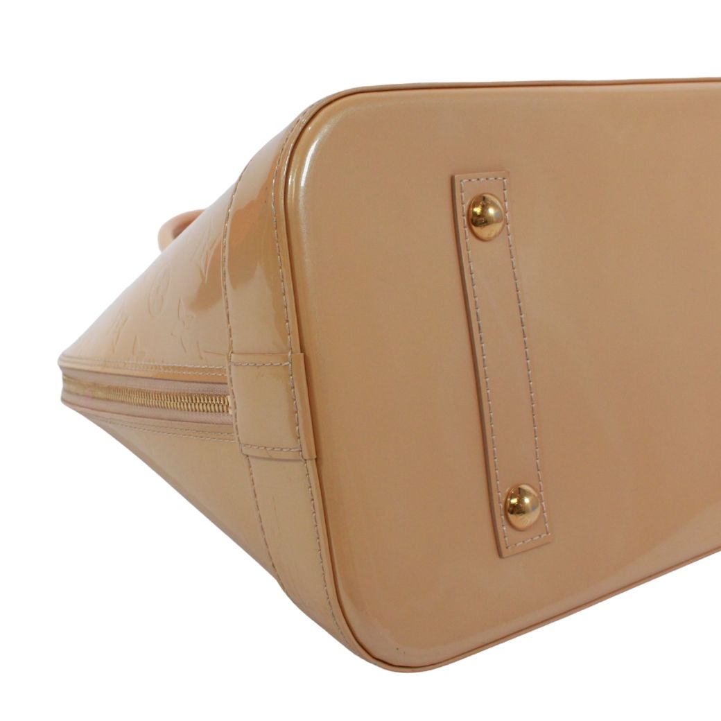 Louis Vuitton Alma GM Enamel Leather Beige Handbag Gold — view 6