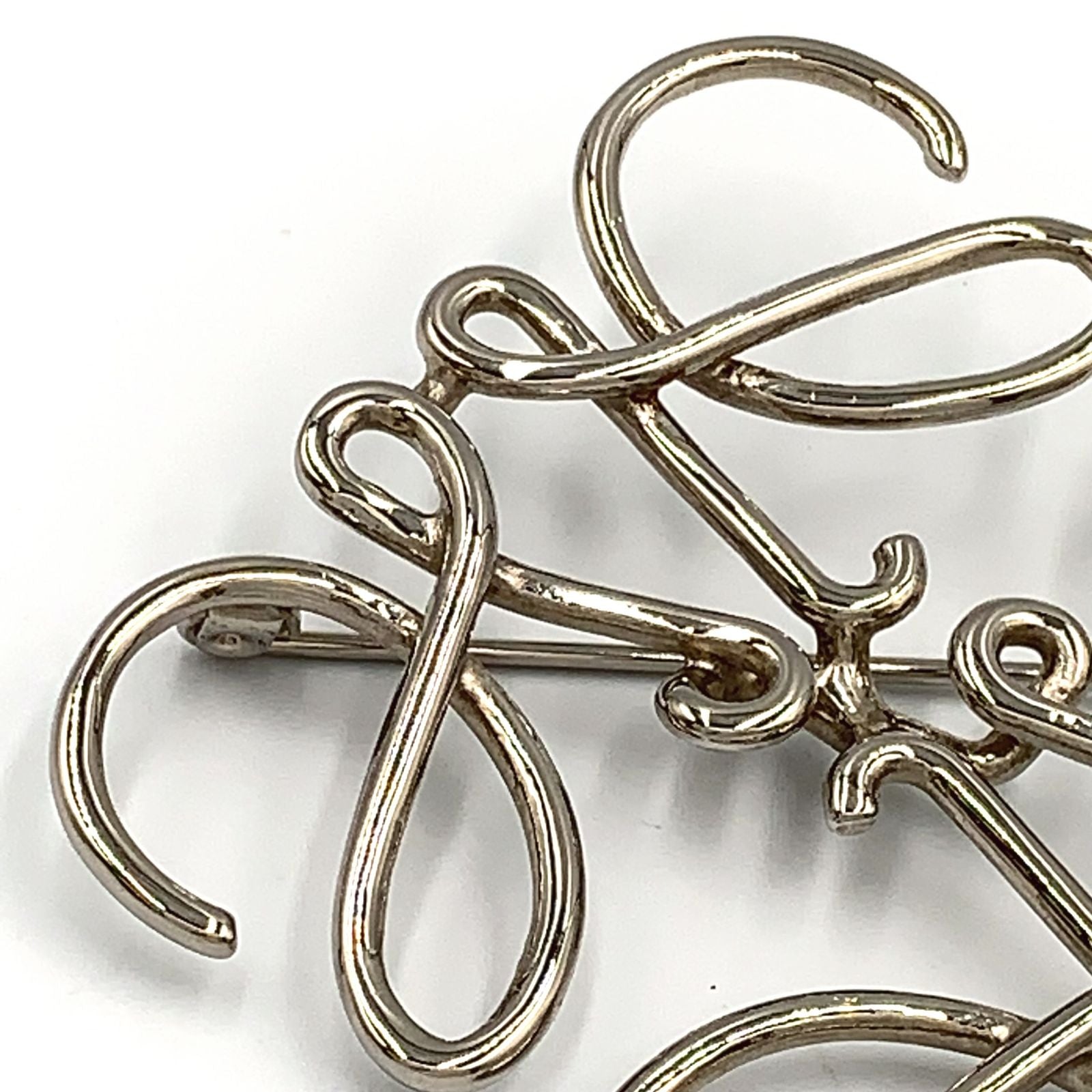 Loewe Anagram Brooch Metal Silver — view 8