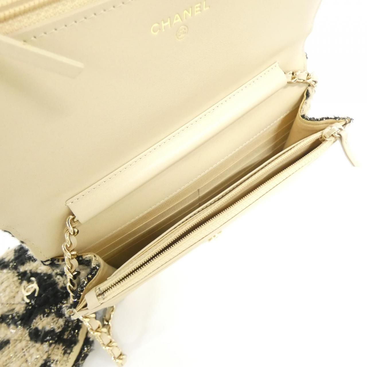 Chanel Chain Wallet Shoulder — view 8