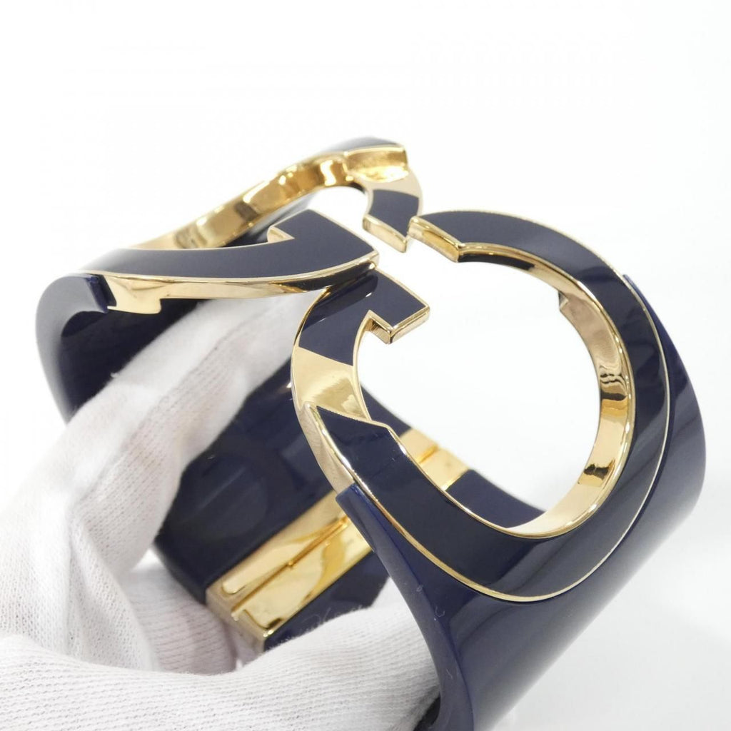 Gucci Interlocking Bangle Bracelet — view 3