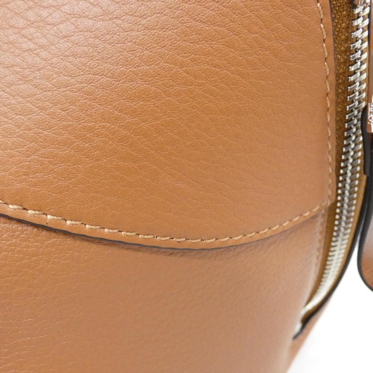 Loewe Hammock Small 387 30 Shoulder — view 4