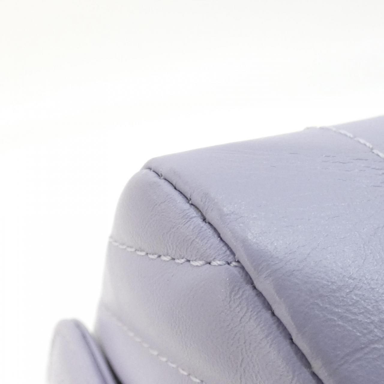 Chanel Shoulder Bag Purple — view 4
