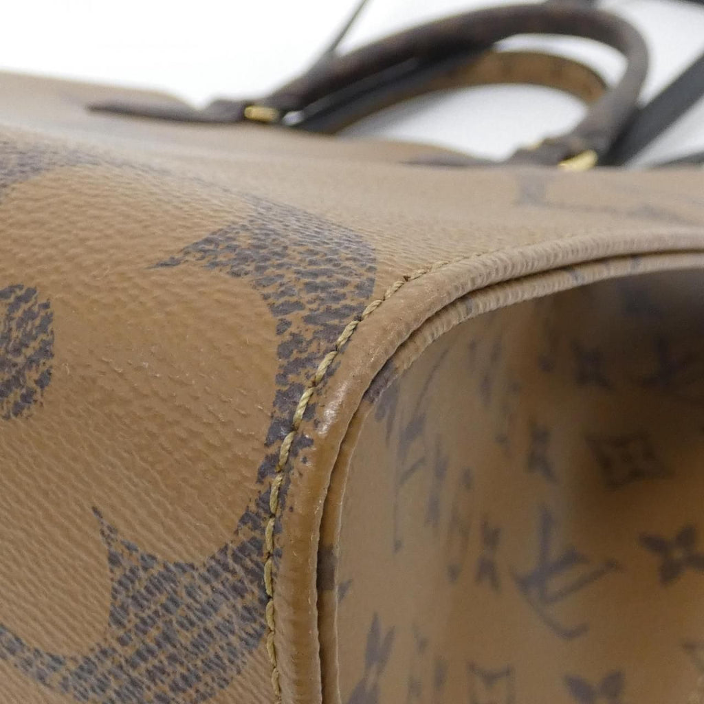 Louis Vuitton Monogram Giant On The Go MM — view 3