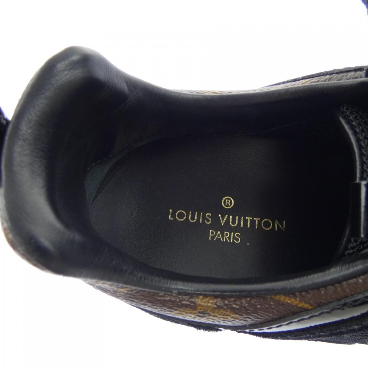 Louis Vuitton Run Away Line Sneakers — view 6