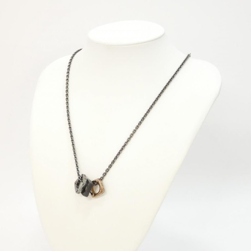 Louis Vuitton Pendant Monogram Gold Necklace — view 4