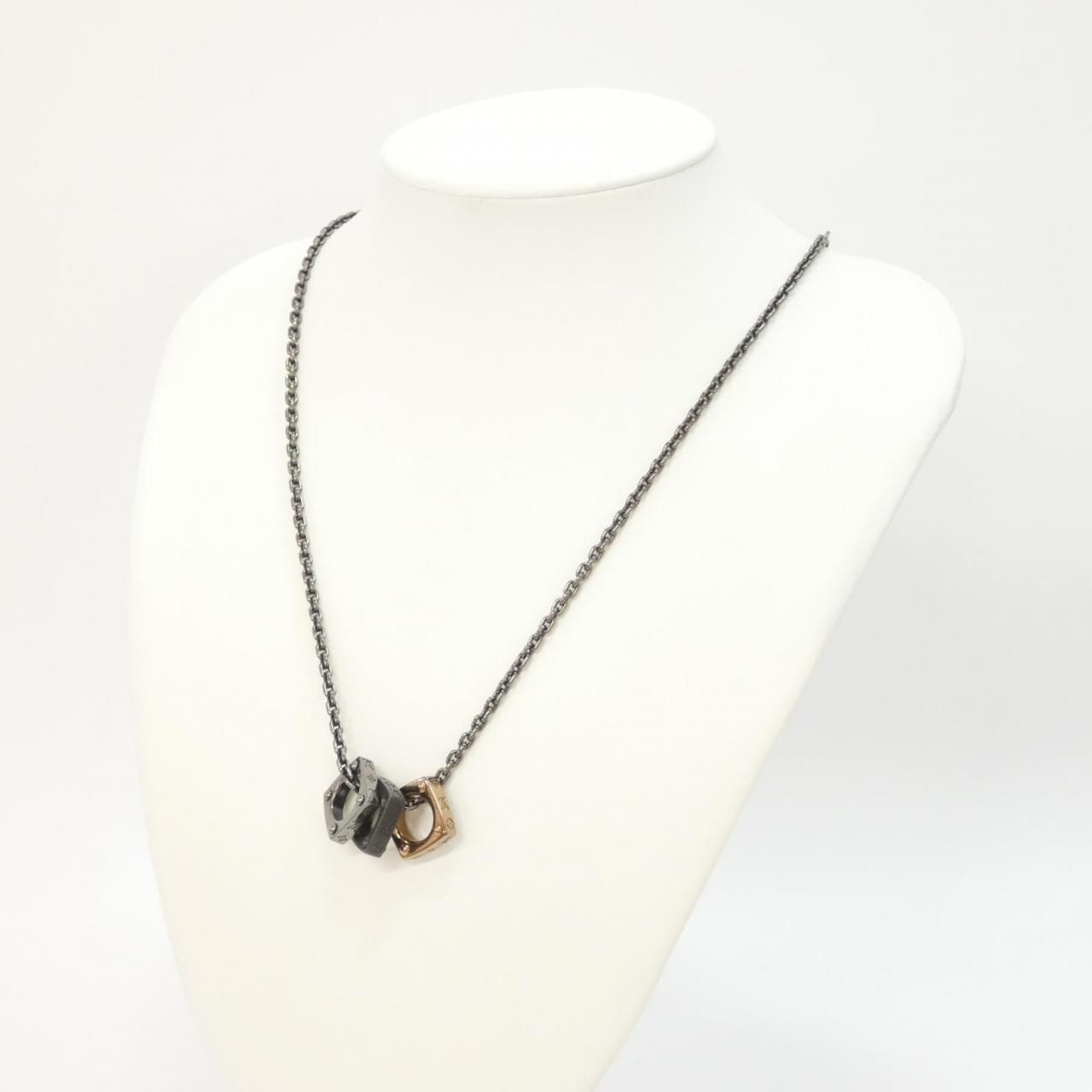 Louis Vuitton Pendant Monogram Gold Necklace — view 4