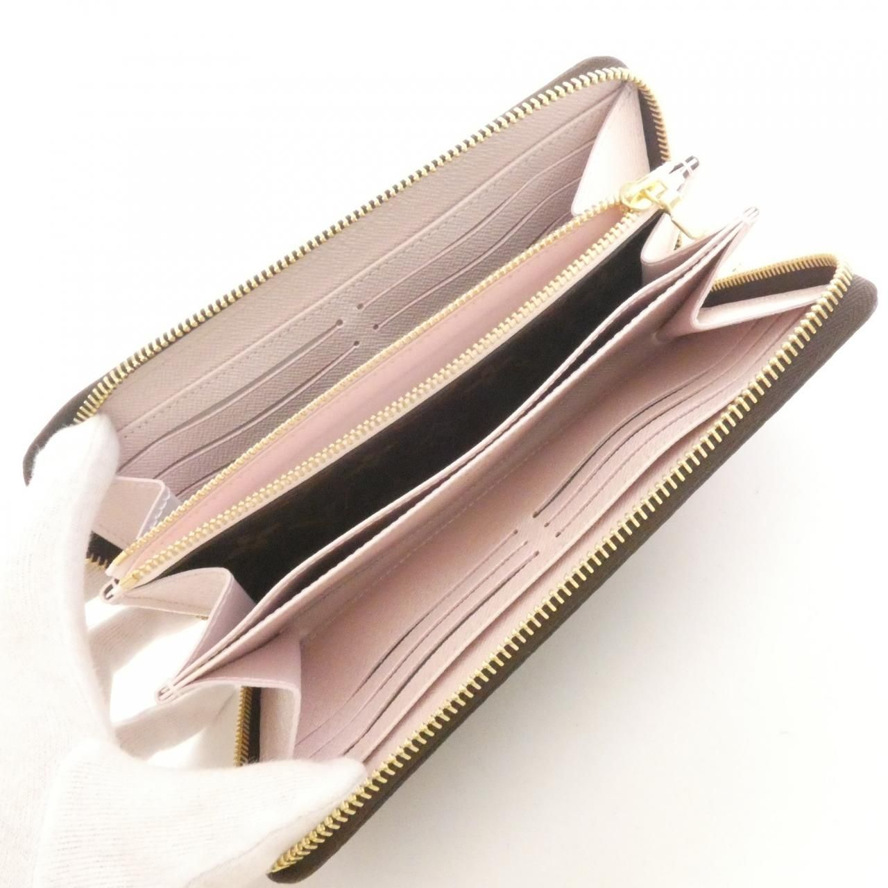 Louis Vuitton Monogram Zippy Wallet — view 5