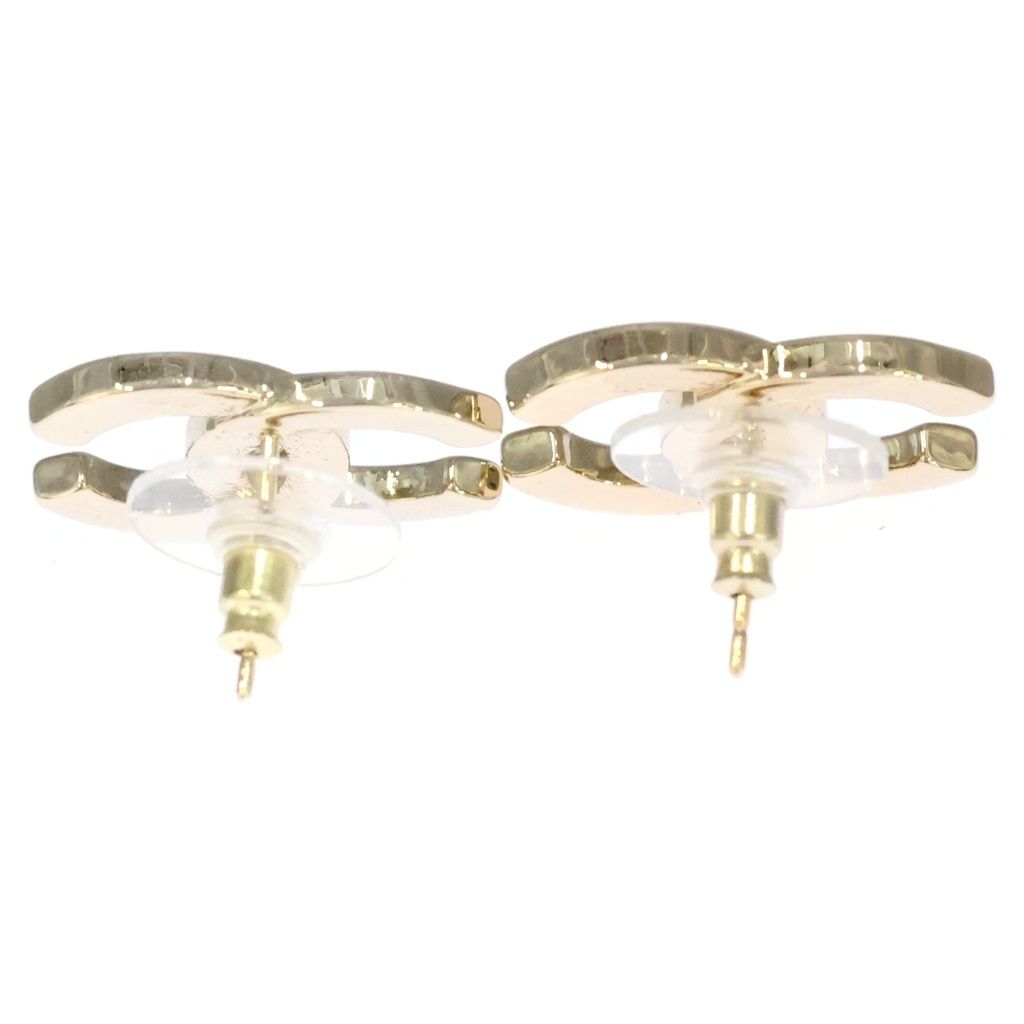 Chanel CC Logo Earrings Gold Pink — view 2