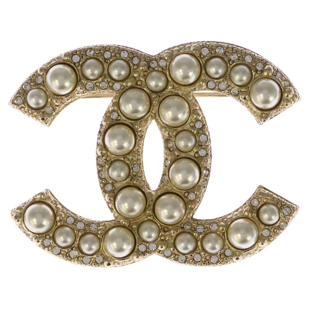 Chanel CC Logo Faux Pearl Brooch Pin Badge Gold