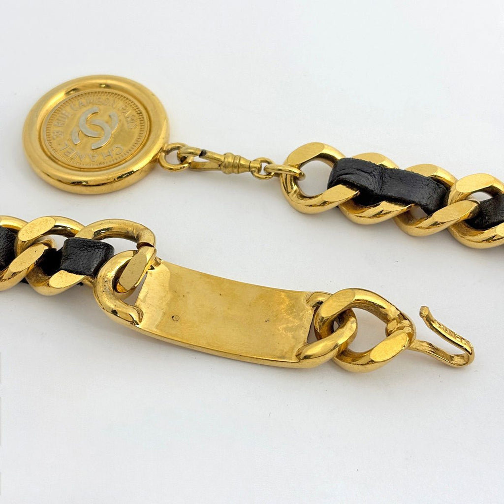Chanel CC Logo Chain Belt 94 Leather Gold Black — view 2