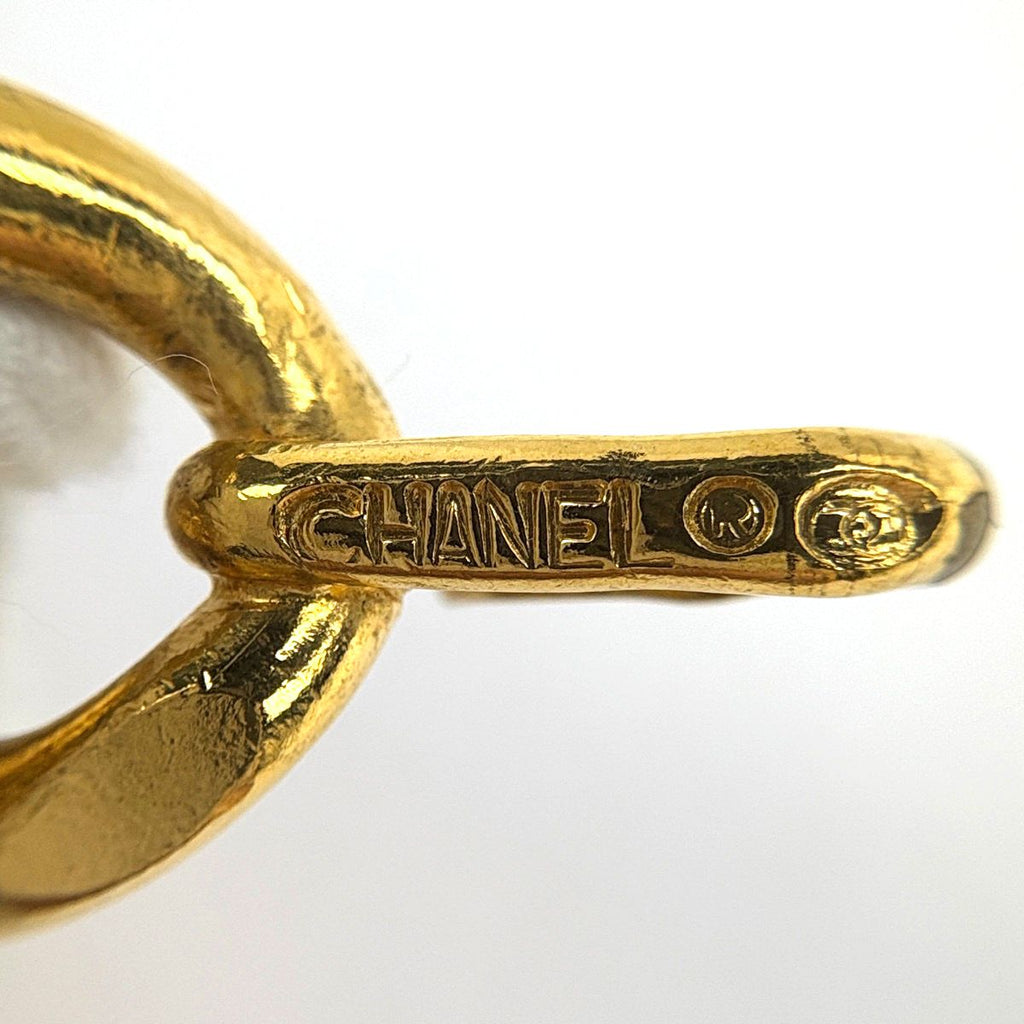 Chanel CC Logo Chain Belt Leather Gold Black — view 7