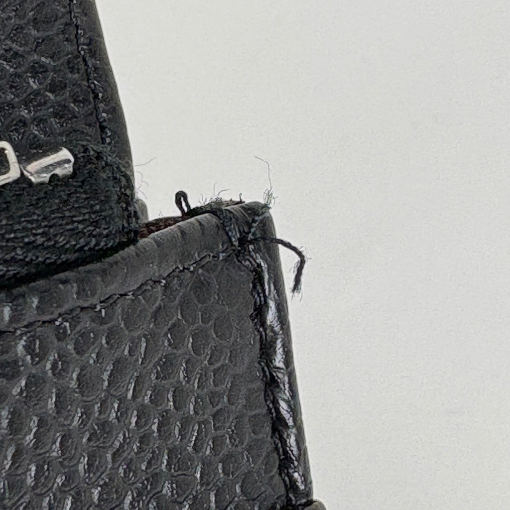Chanel CC Logo Chain Wallet Quilted Shoulder Bag Caviar Leather Black — view 4