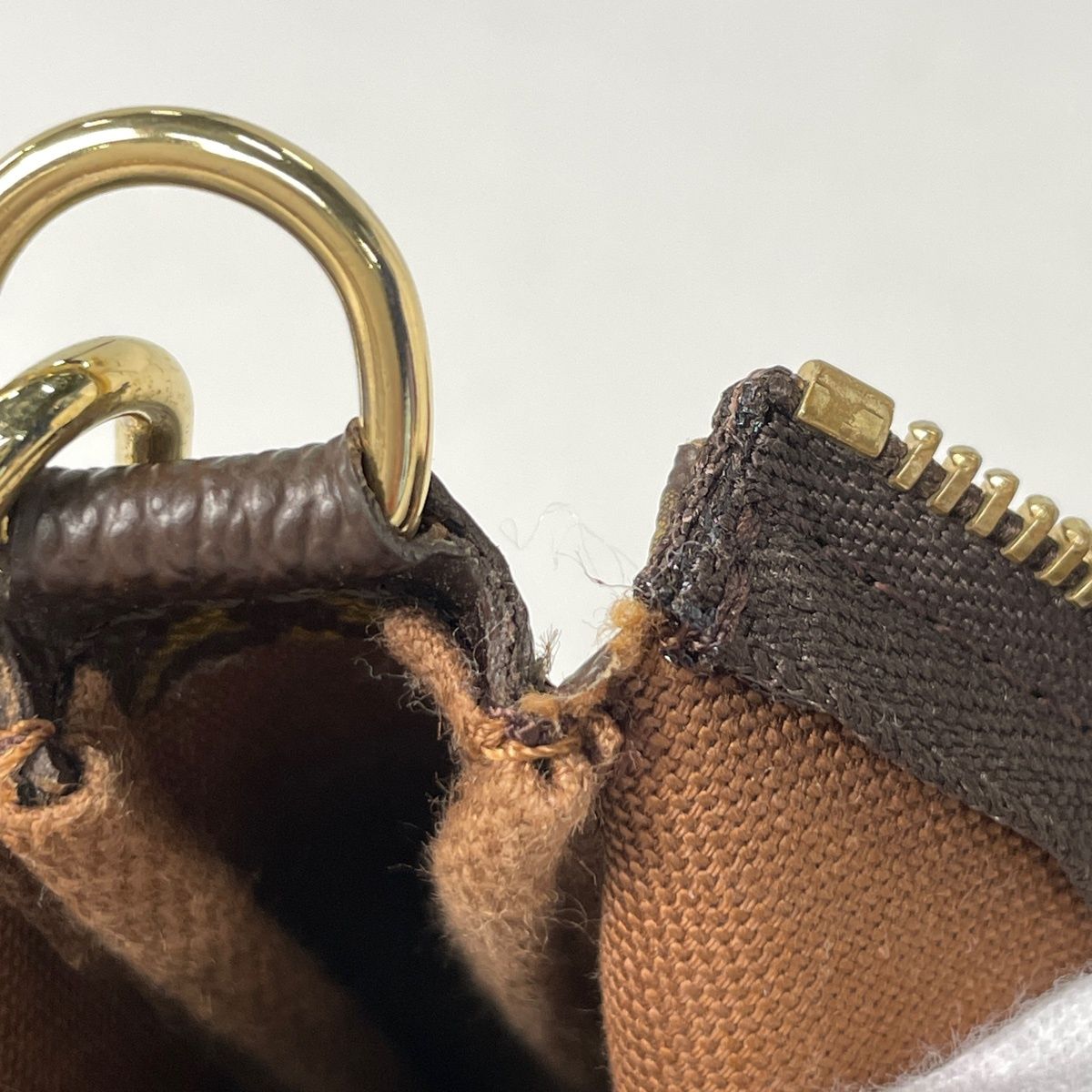 Louis Vuitton Pochette Makeup Cosmetics Pouch Monogram Brown — view 6