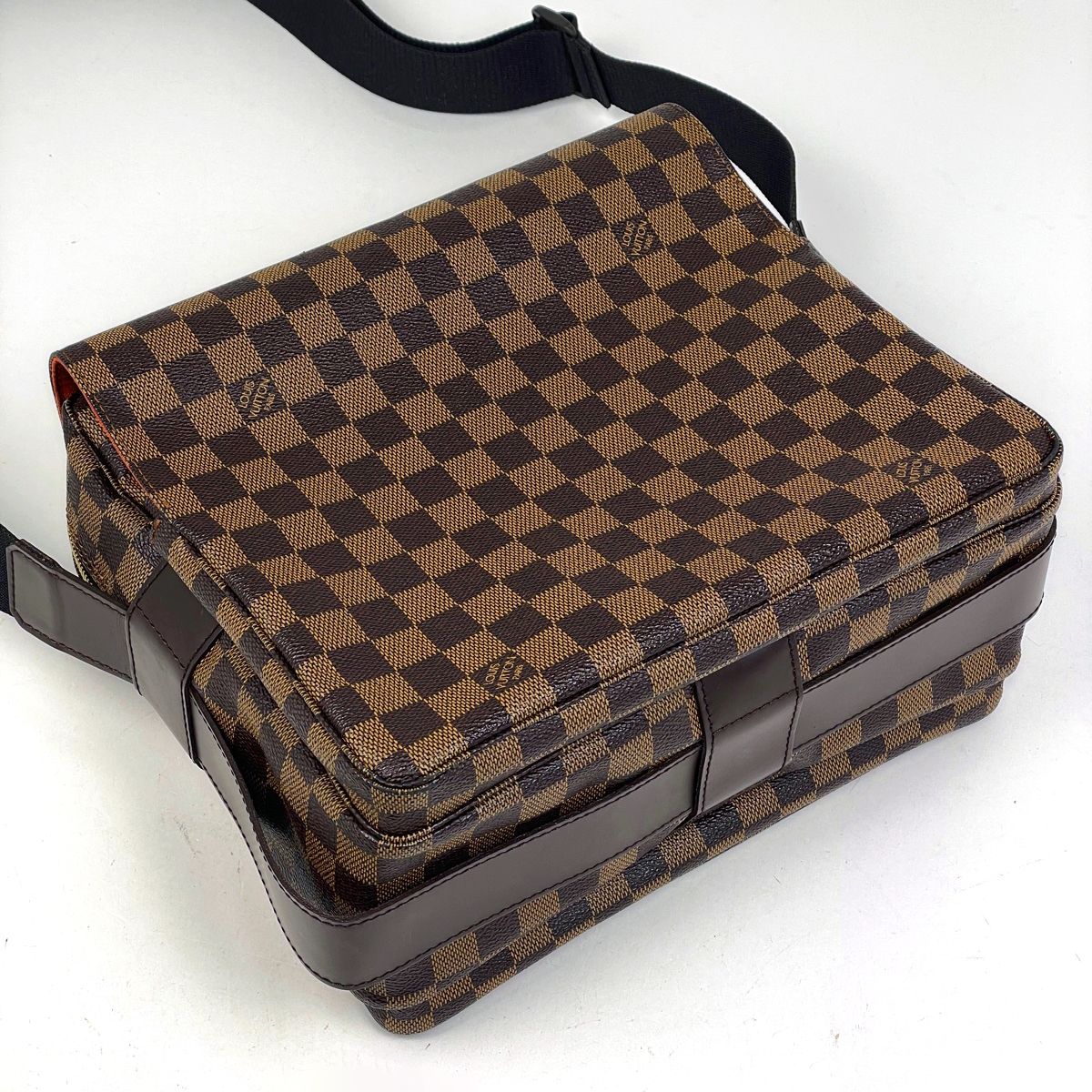 Louis Vuitton Naviglio Shoulder Bag Damier Brown — view 2
